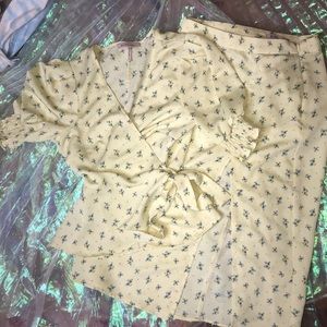 BCBG Floral skirt set. 2 pieces. Size: XS